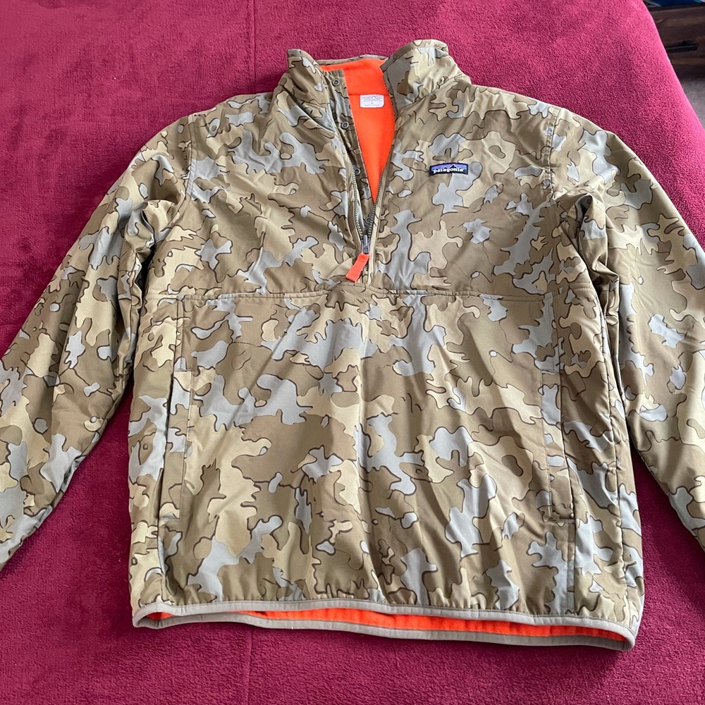 Patagonia men’s Camo fleece pullover M NWOT